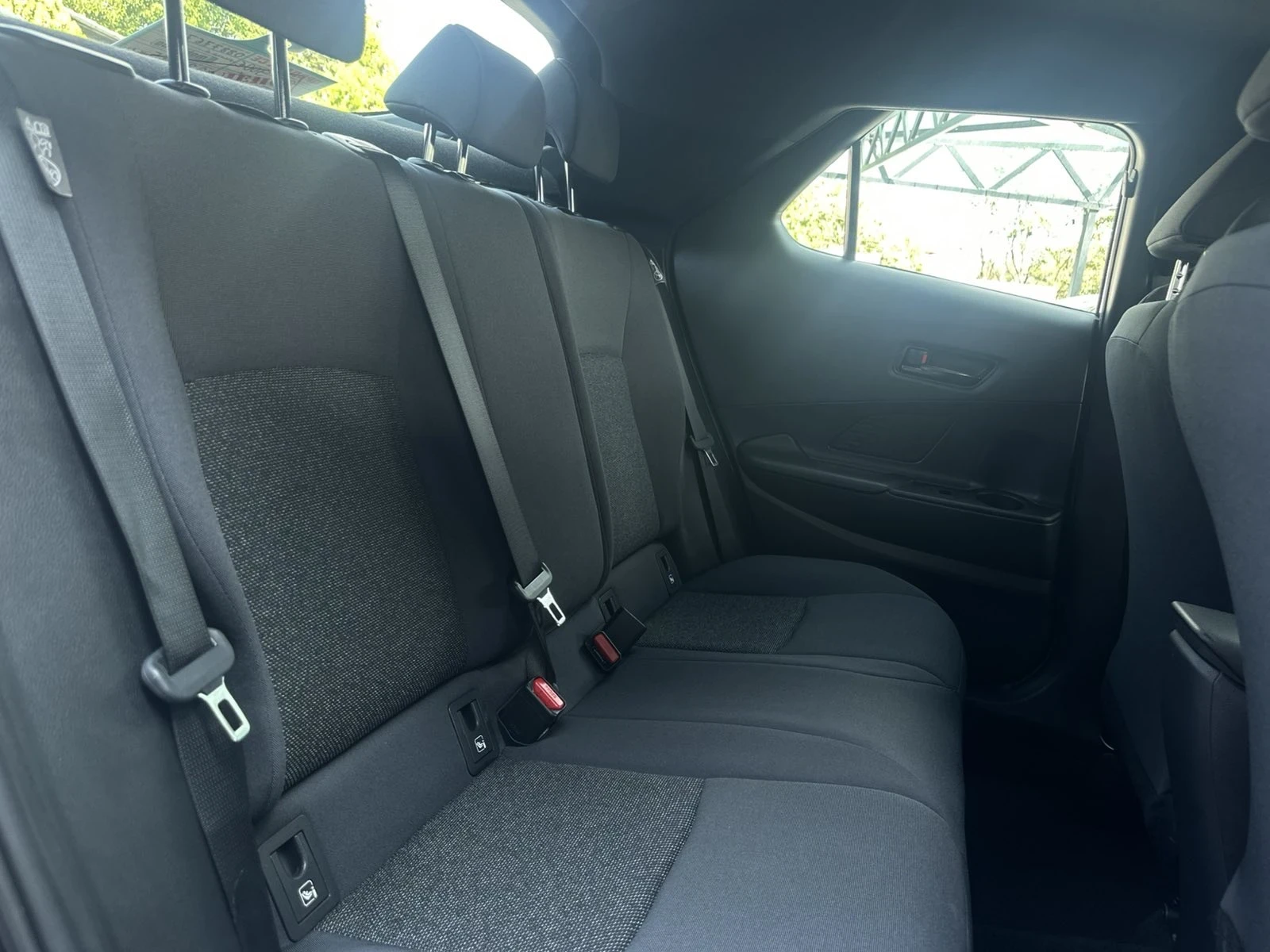 Toyota C-HR 1.8HYBRID , 140hp, DIGITAL !, снимка 9 - Автомобили и джипове - 54799329