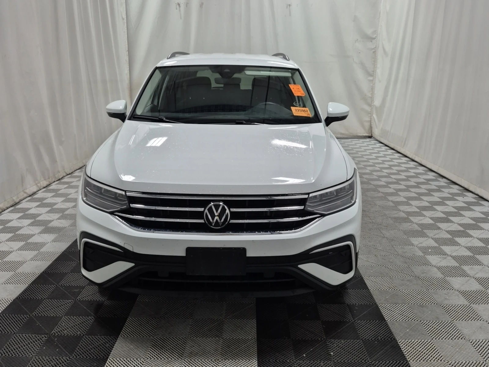 VW Tiguan Comfortline * CARFAX, снимка 3 - Автомобили и джипове - 54983152