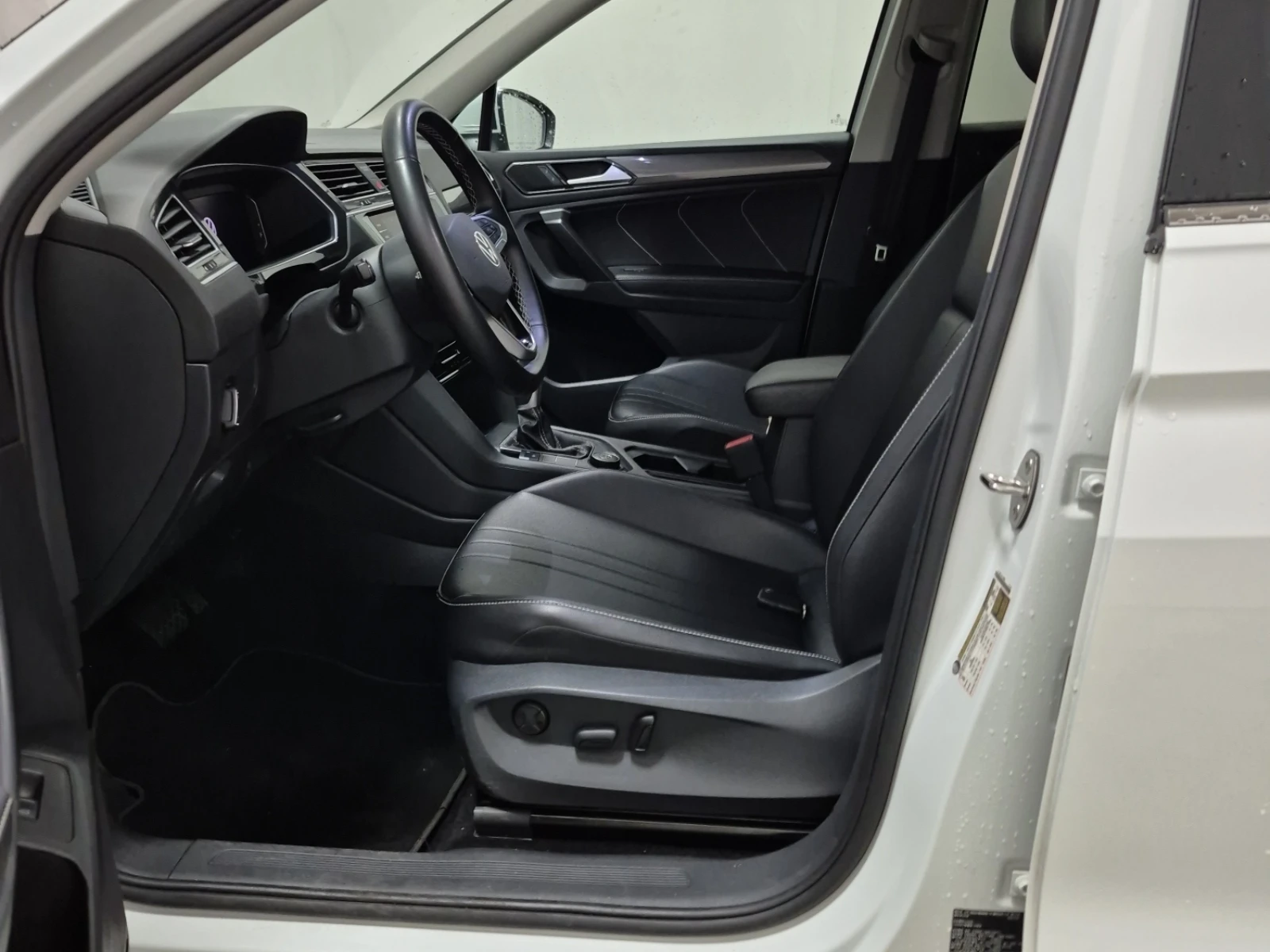 VW Tiguan Comfortline * CARFAX, снимка 8 - Автомобили и джипове - 54983152
