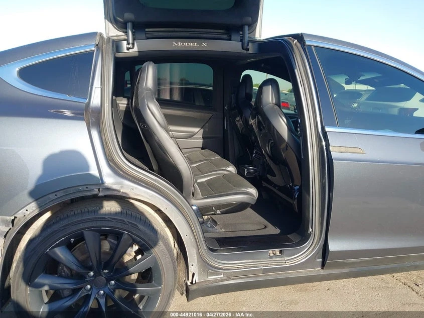 Tesla Model X 60D/70D/75D/90D, снимка 8 - Автомобили и джипове - 55287313