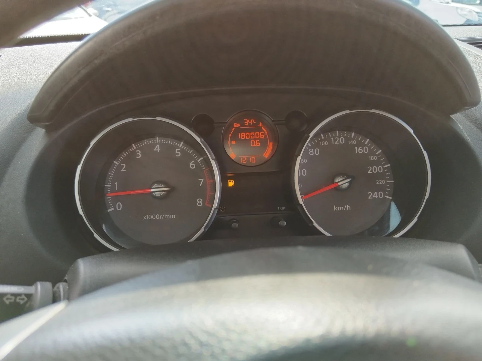 Nissan Qashqai 1.6 i , снимка 8 - Автомобили и джипове - 55301843