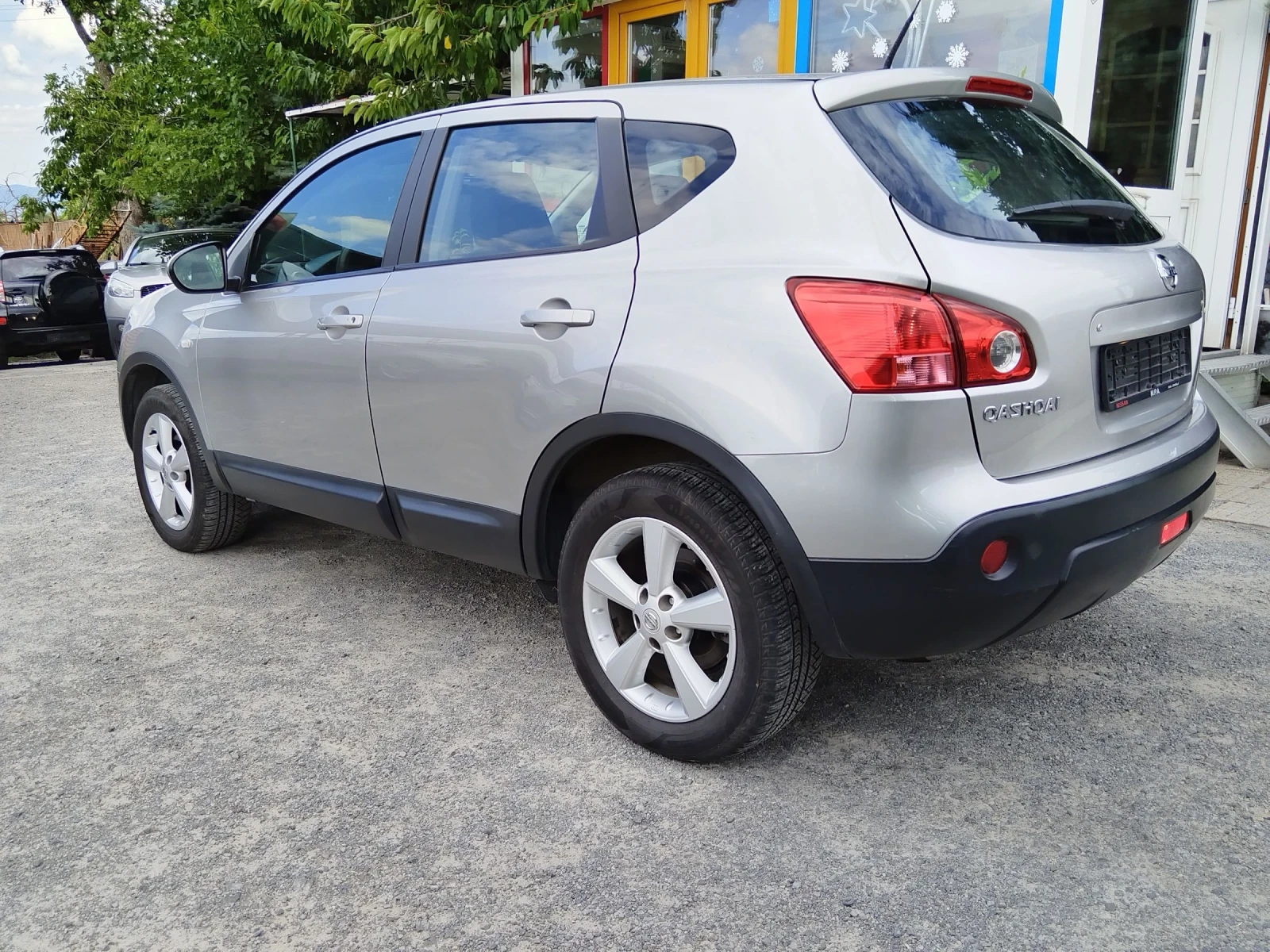 Nissan Qashqai 1.6 i , снимка 6 - Автомобили и джипове - 55301843