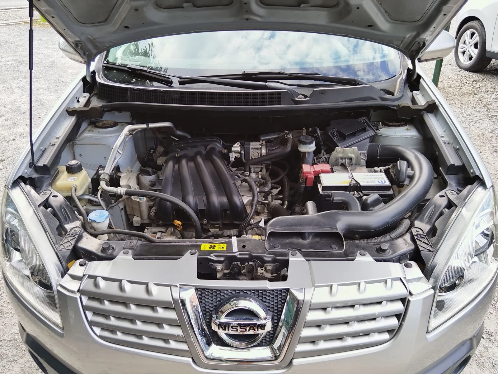 Nissan Qashqai 1.6 i , снимка 10 - Автомобили и джипове - 55301843