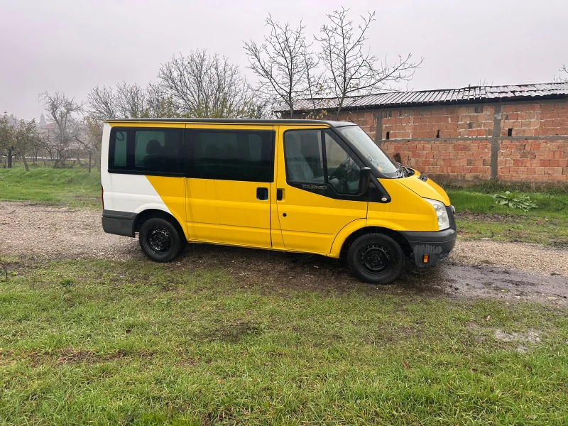 Ford Tourneo Пътнически, снимка 3 - Бусове и автобуси - 52729457