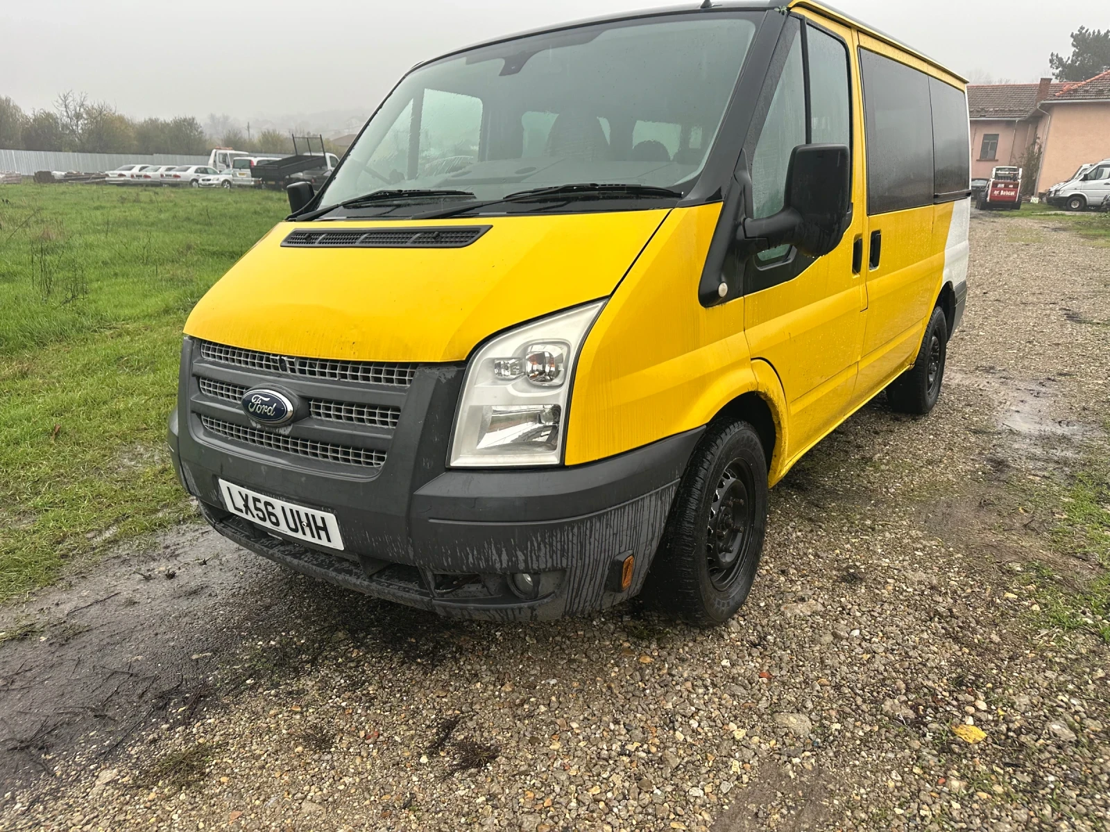 Ford Tourneo Пътнически - изображение 2