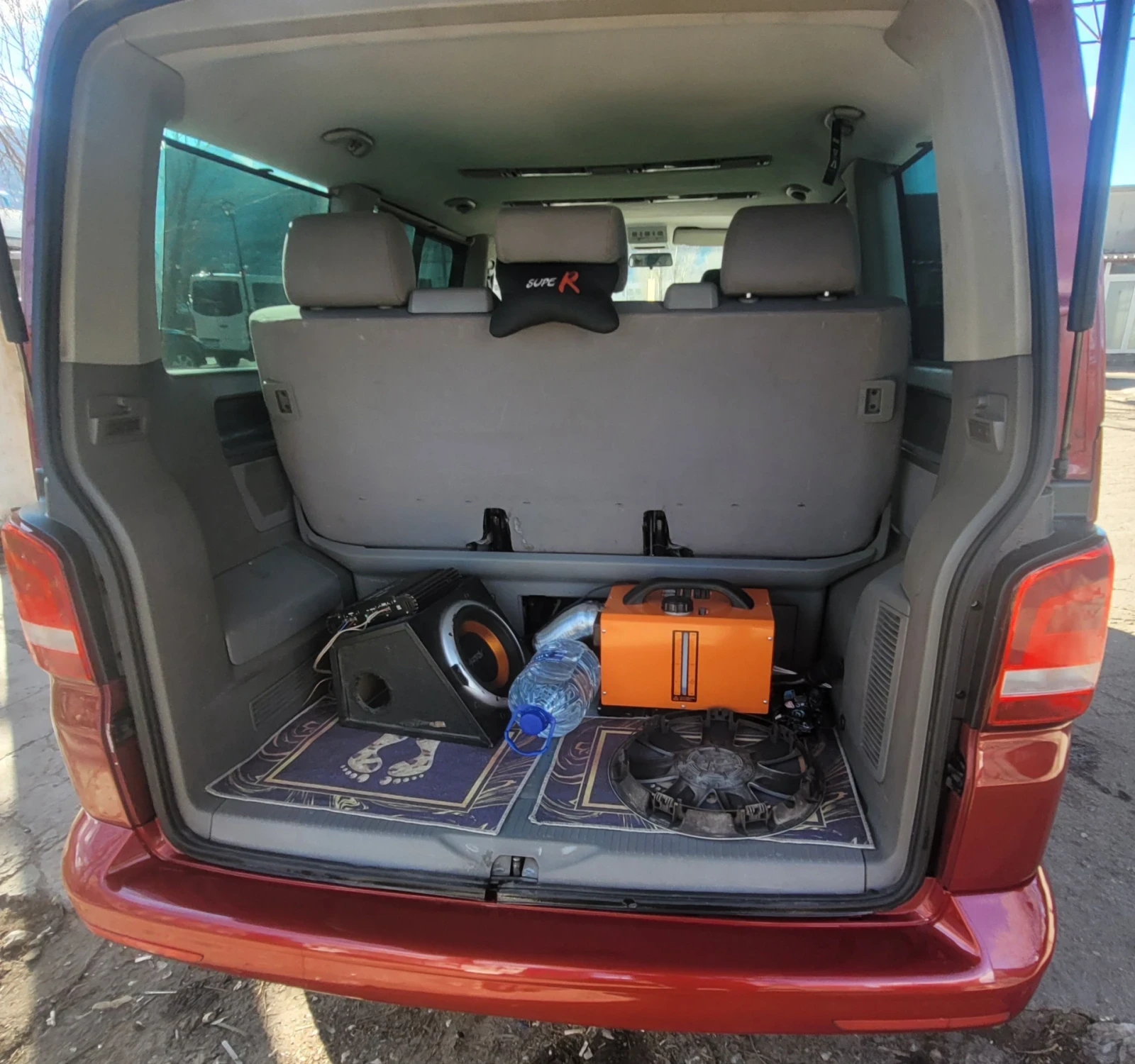 VW Transporter Multivan 1.9 105 к.с., снимка 13 - Бусове и автобуси - 55601016