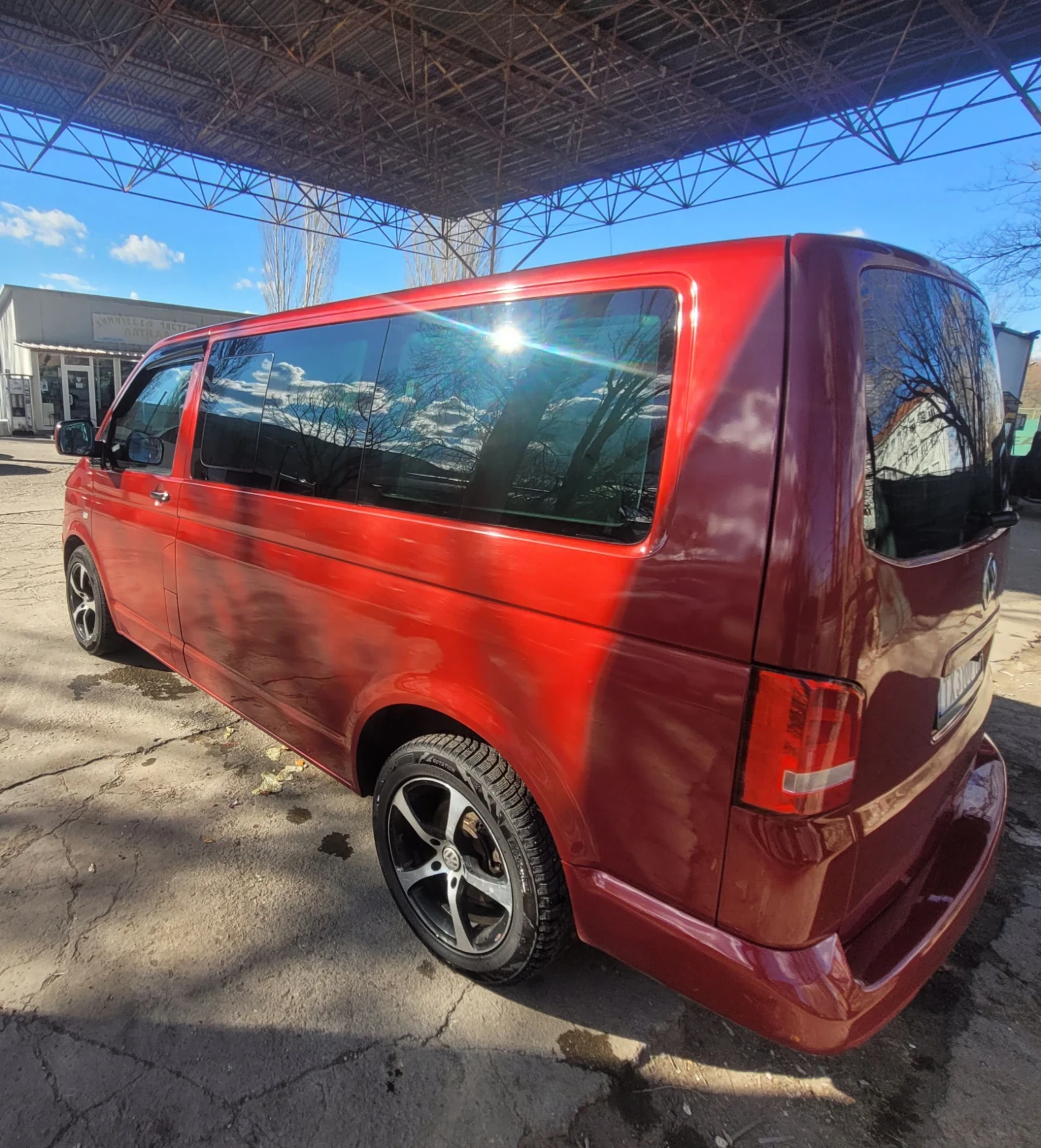 VW Transporter Multivan 1.9 105 к.с., снимка 4 - Бусове и автобуси - 55601016