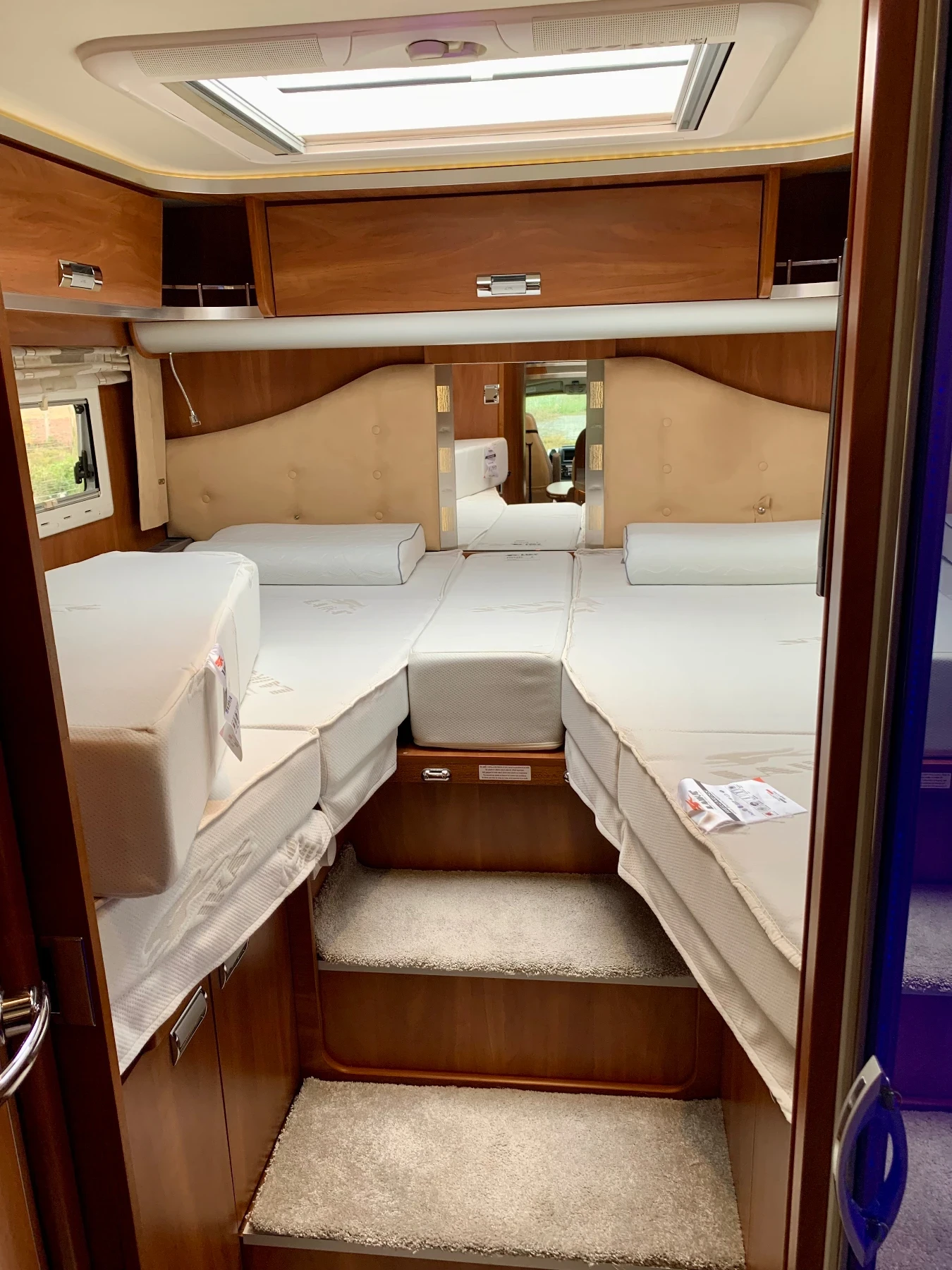 Кемпер Laika Kreos 5009 3.0L 180 к.с., снимка 8 - Каравани и кемпери - 55735777