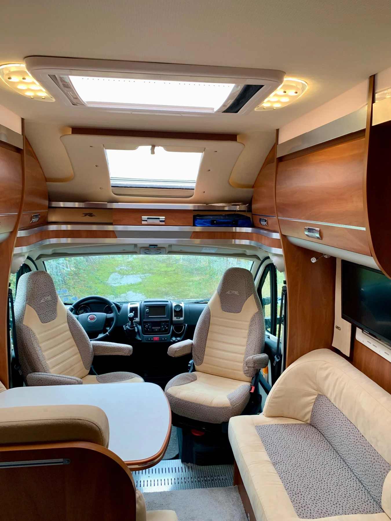 Кемпер Laika Kreos 5009 3.0L 180 к.с., снимка 5 - Каравани и кемпери - 55735777