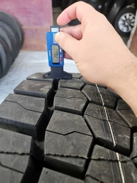 Гуми, снимка 3