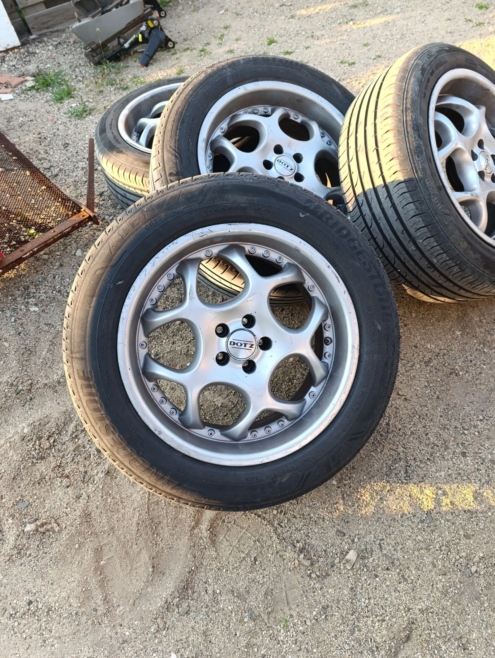 ���� � ������ 225/60R18 | Mobile.bg � ����������� 3