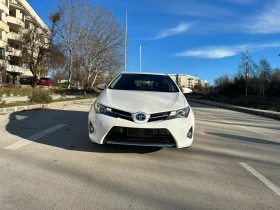 Toyota Auris 1.8i Hibrid, снимка 1