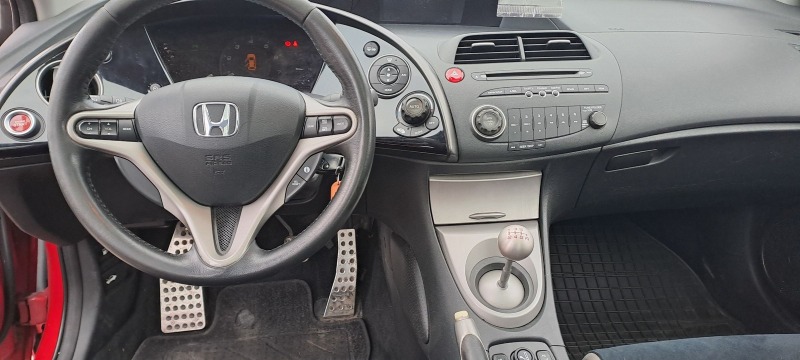 Honda Civic 1.8i v tec, панорама, снимка 13 - Автомобили и джипове - 45537182