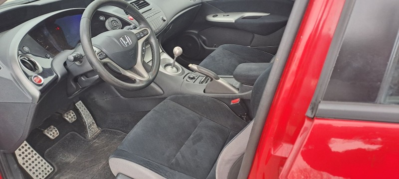 Honda Civic 1.8i v tec, панорама, снимка 8 - Автомобили и джипове - 45537182
