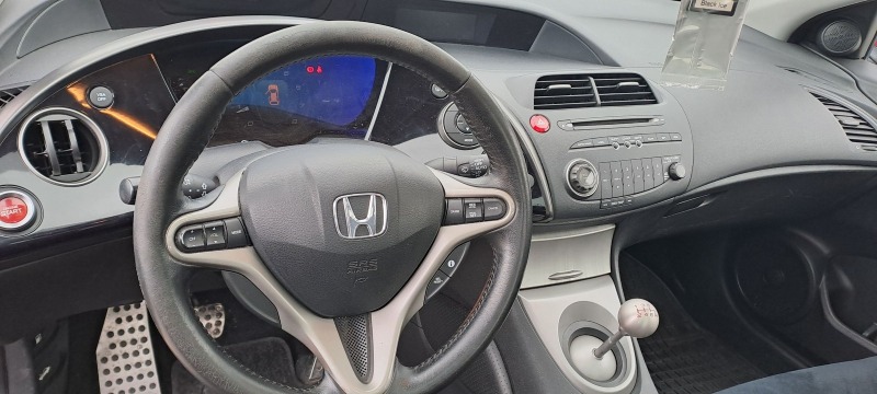 Honda Civic 1.8i v tec, панорама, снимка 11 - Автомобили и джипове - 45537182