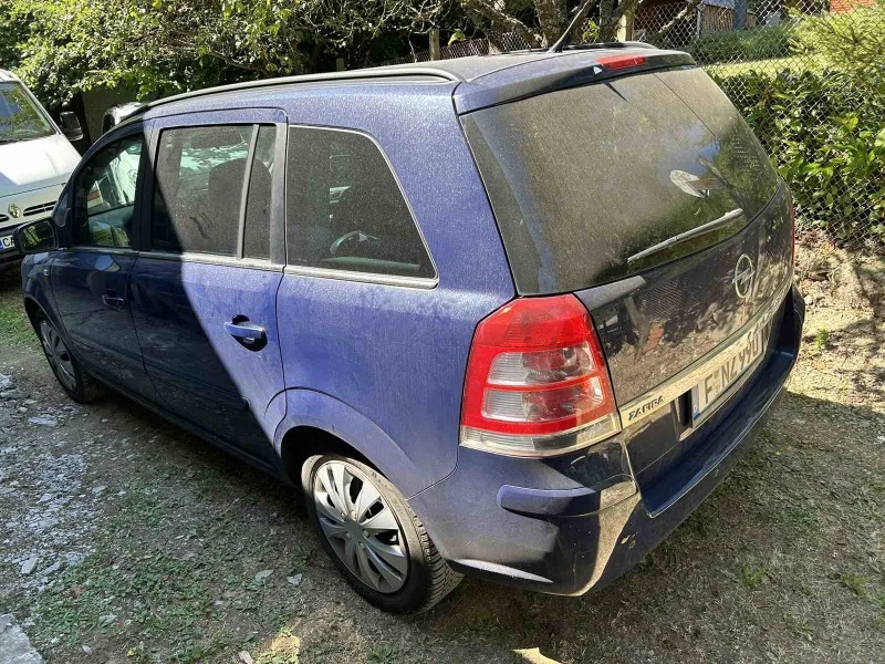 Opel Zafira, снимка 9 - Автомобили и джипове - 46735495