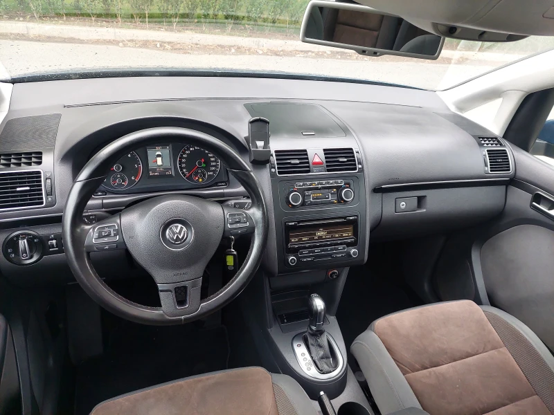 VW Touran 2, 0TDI AUT 7MECTA, снимка 6 - Автомобили и джипове - 47150737