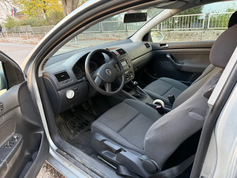 VW Golf 5, снимка 6 - Автомобили и джипове - 47885480