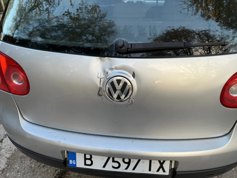 VW Golf 5, снимка 11 - Автомобили и джипове - 47885480