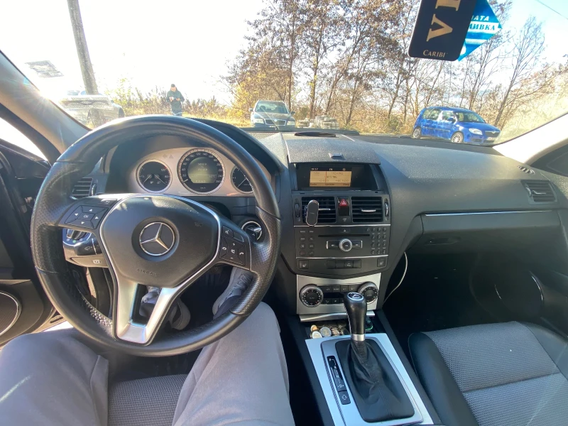 Mercedes-Benz C 220, снимка 7 - Автомобили и джипове - 47999111