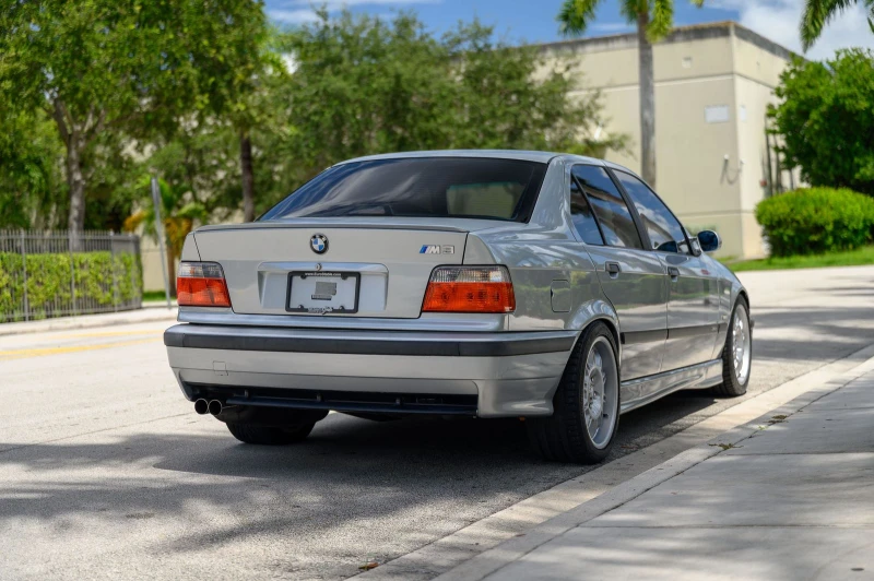 BMW M3 1998 BMW M3 Sedan, снимка 10 - Автомобили и джипове - 48366913