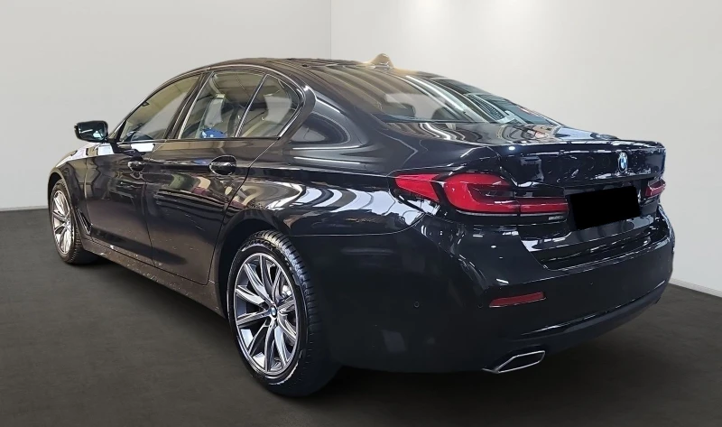 BMW 530 i xDrive = Shadow Line= Гаранция, снимка 2 - Автомобили и джипове - 48488077