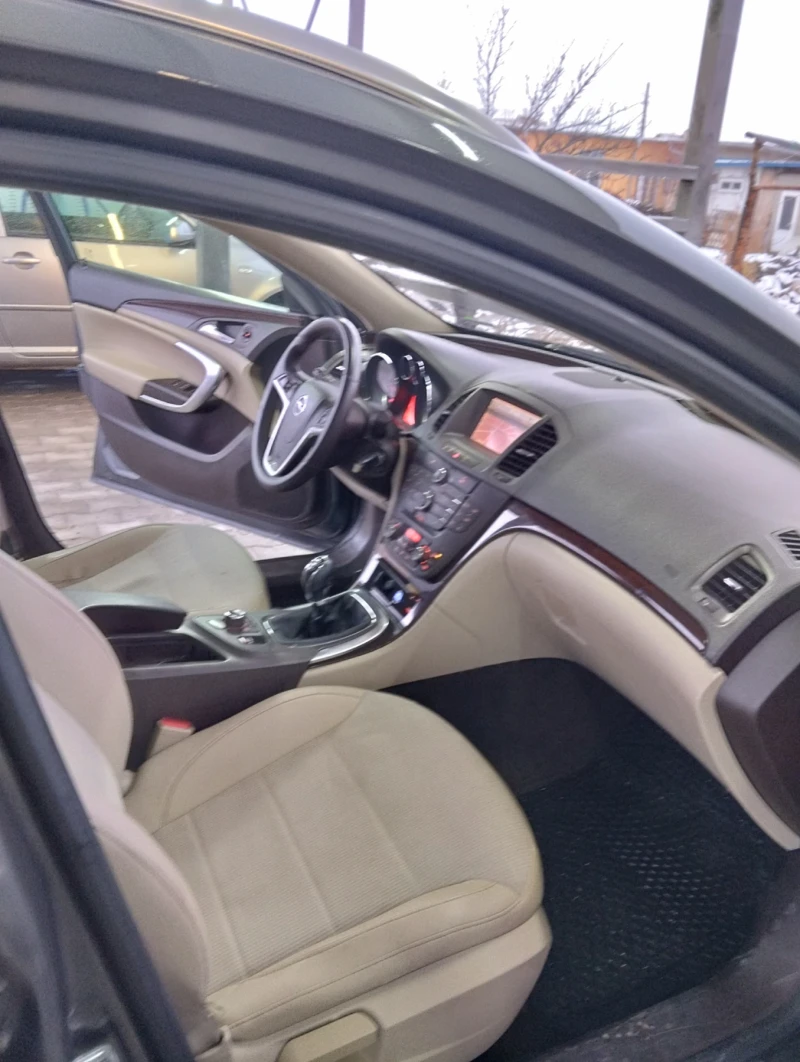 Opel Insignia 2.0 CDTI, снимка 6 - Автомобили и джипове - 48721495