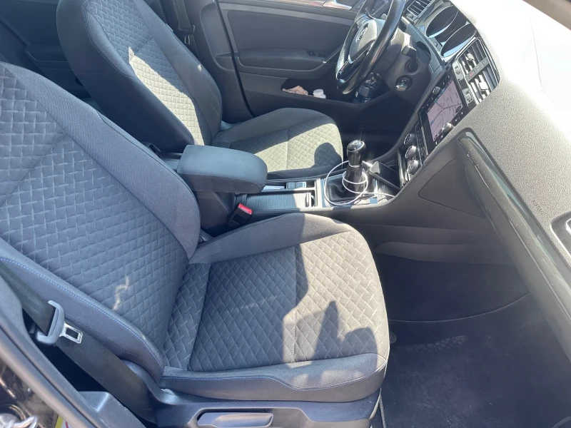 VW Golf 7.5 1.6TDI Join Обслужена!, снимка 9 - Автомобили и джипове - 49376215