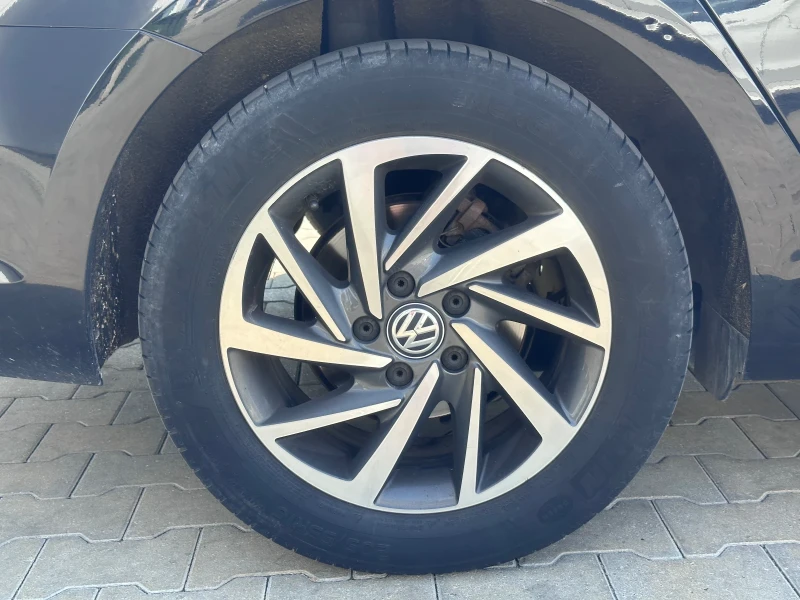 VW Golf 7.5 1.6TDI Join Обслужена!, снимка 15 - Автомобили и джипове - 49376215