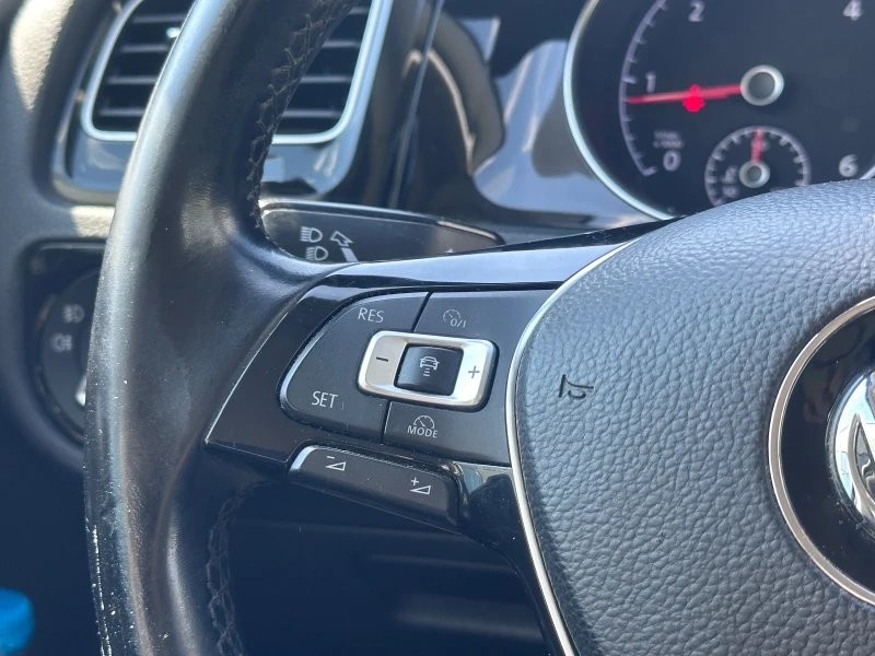 VW Golf 7.5 1.6TDI Join Обслужена!, снимка 12 - Автомобили и джипове - 49376215