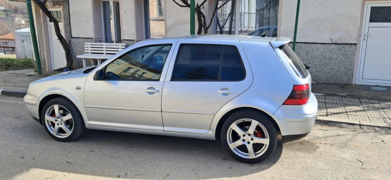 VW Golf 1.9тди, снимка 7 - Автомобили и джипове - 49423911