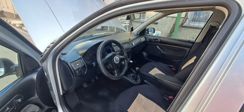 VW Golf 1.9тди, снимка 3 - Автомобили и джипове - 49423911