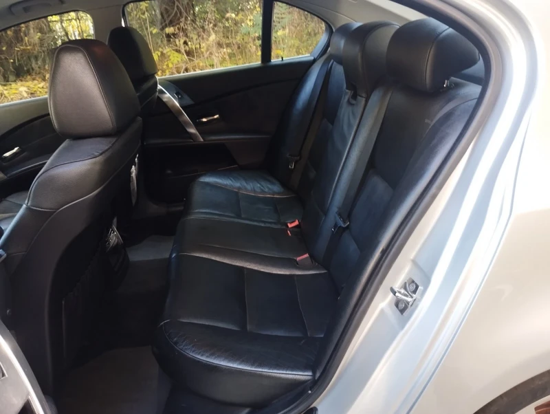 BMW 530, снимка 11 - Автомобили и джипове - 52153938