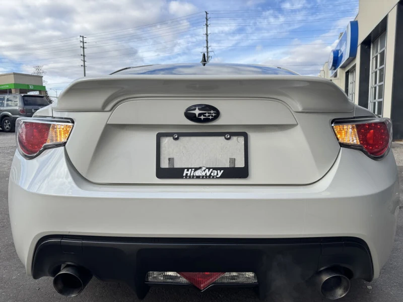 Subaru BRZ Premium* RWD* АвтоКредит* (ЦЕНА ДО БГ), снимка 4 - Автомобили и джипове - 52505064