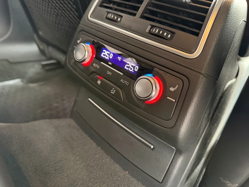 VW Tiguan ULTRA* 3.0TDI* 272кс* Кожа* КАМЕРА, снимка 10 - Автомобили и джипове - 52584731