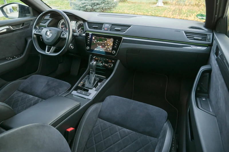 Skoda Superb 2.0TDI* Sportline* КАМЕРА* CANTON* Germany, снимка 7 - Автомобили и джипове - 52632004
