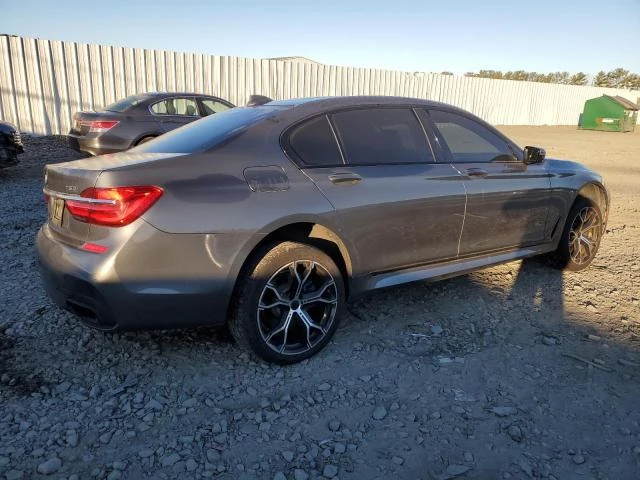 BMW 750 XI * МИНИМАЛНА ЩЕТА* , снимка 3 - Автомобили и джипове - 48056060