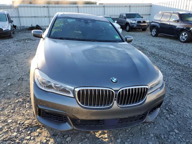 BMW 750 XI * МИНИМАЛНА ЩЕТА* , снимка 5 - Автомобили и джипове - 48056060