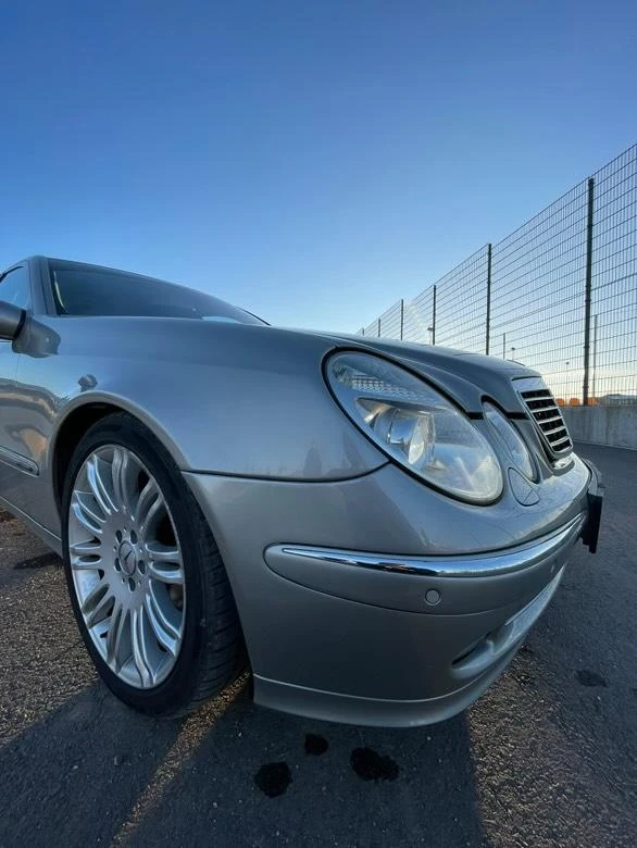 Mercedes-Benz E 270, снимка 11 - Автомобили и джипове - 52912742
