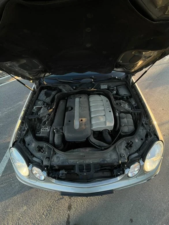 Mercedes-Benz E 270, снимка 4 - Автомобили и джипове - 52912742