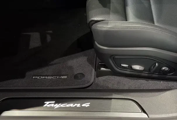 Porsche Taycan 4 = Black Edition = Гаранция, снимка 5 - Автомобили и джипове - 54046573