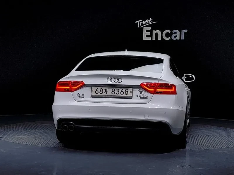 Audi A5 2.0 TDI Quattro, снимка 4 - Автомобили и джипове - 54552684