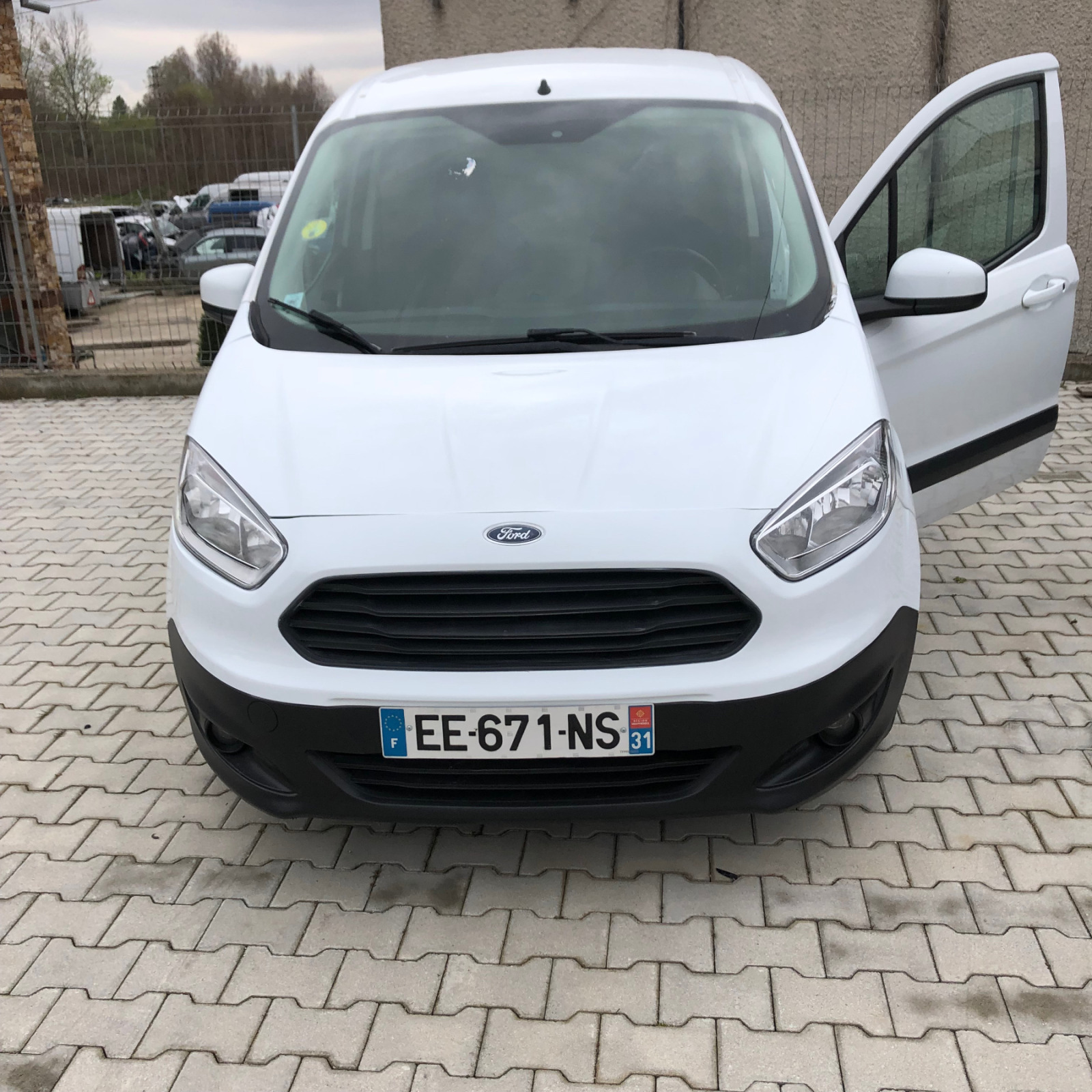 Ford Courier 1.5 - изображение 1