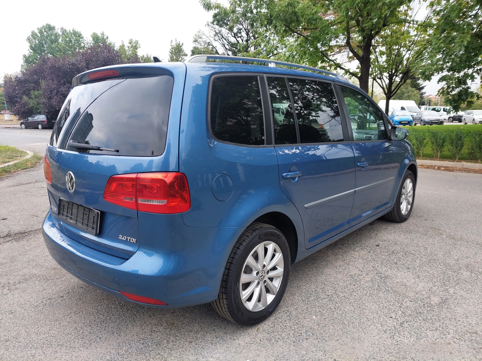 VW Touran 2, 0TDI AUT 7MECTA - изображение 4