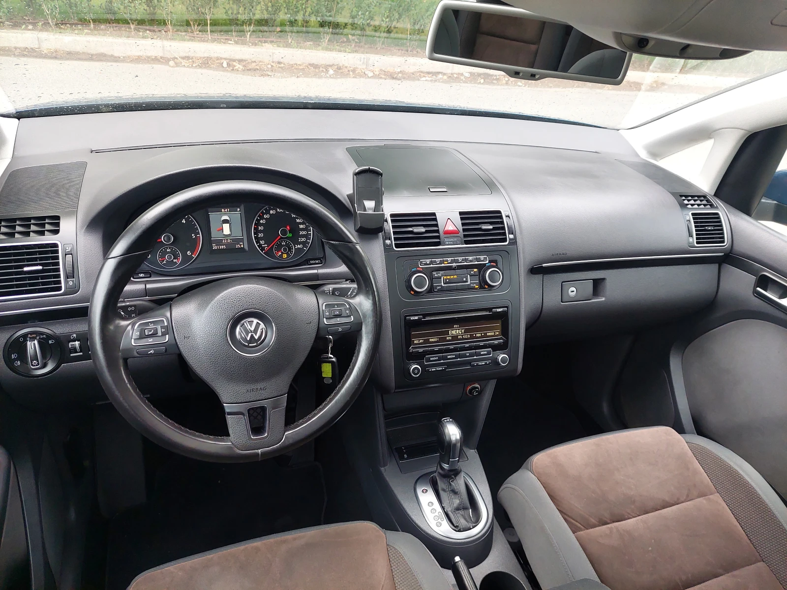 VW Touran 2, 0TDI AUT 7MECTA - изображение 6