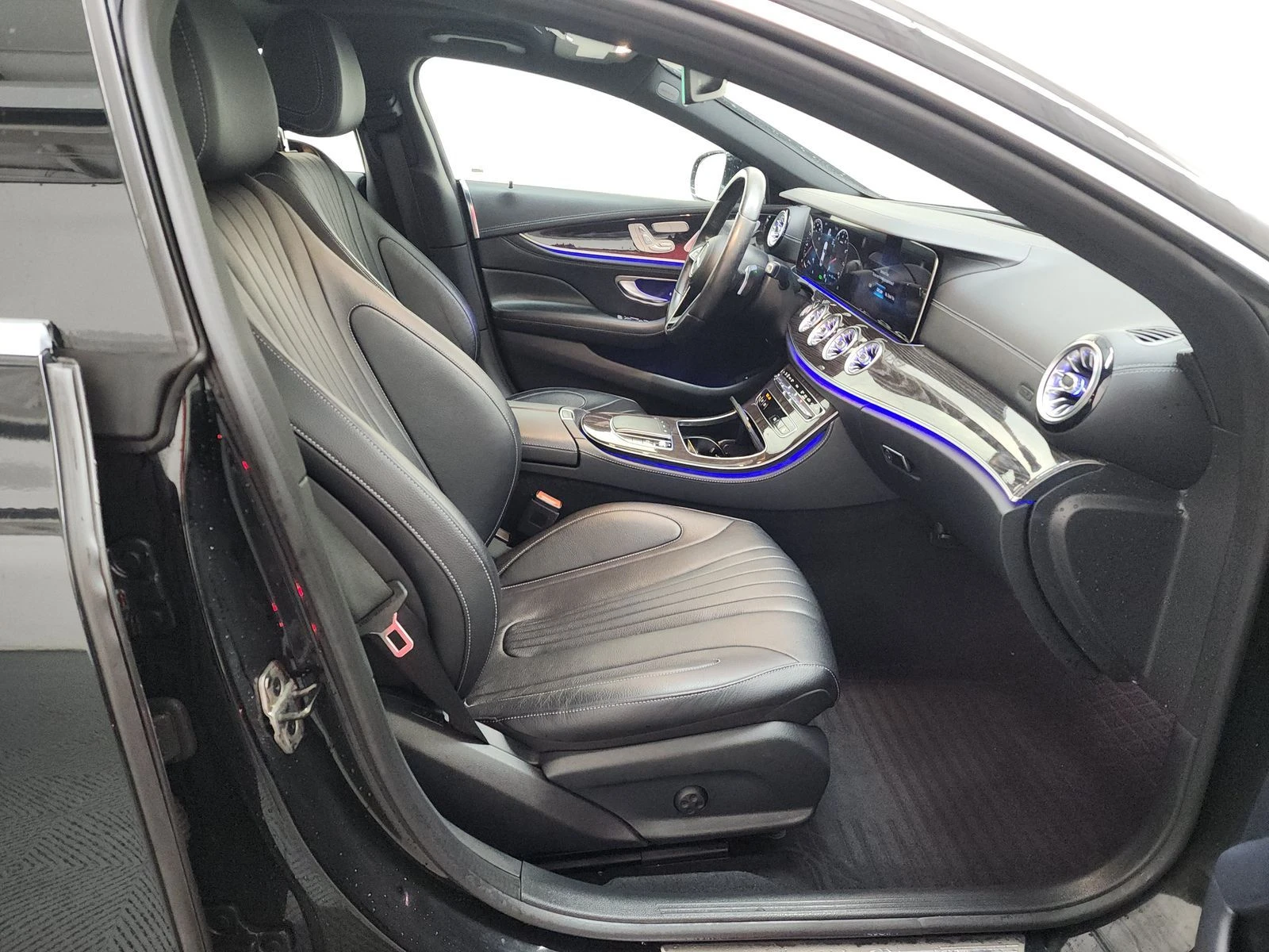 Mercedes-Benz CLS 450 4MATIC * М. ТОЧКА * BURMESTER * ПОДГРЕВ * KEYLESS  - изображение 10