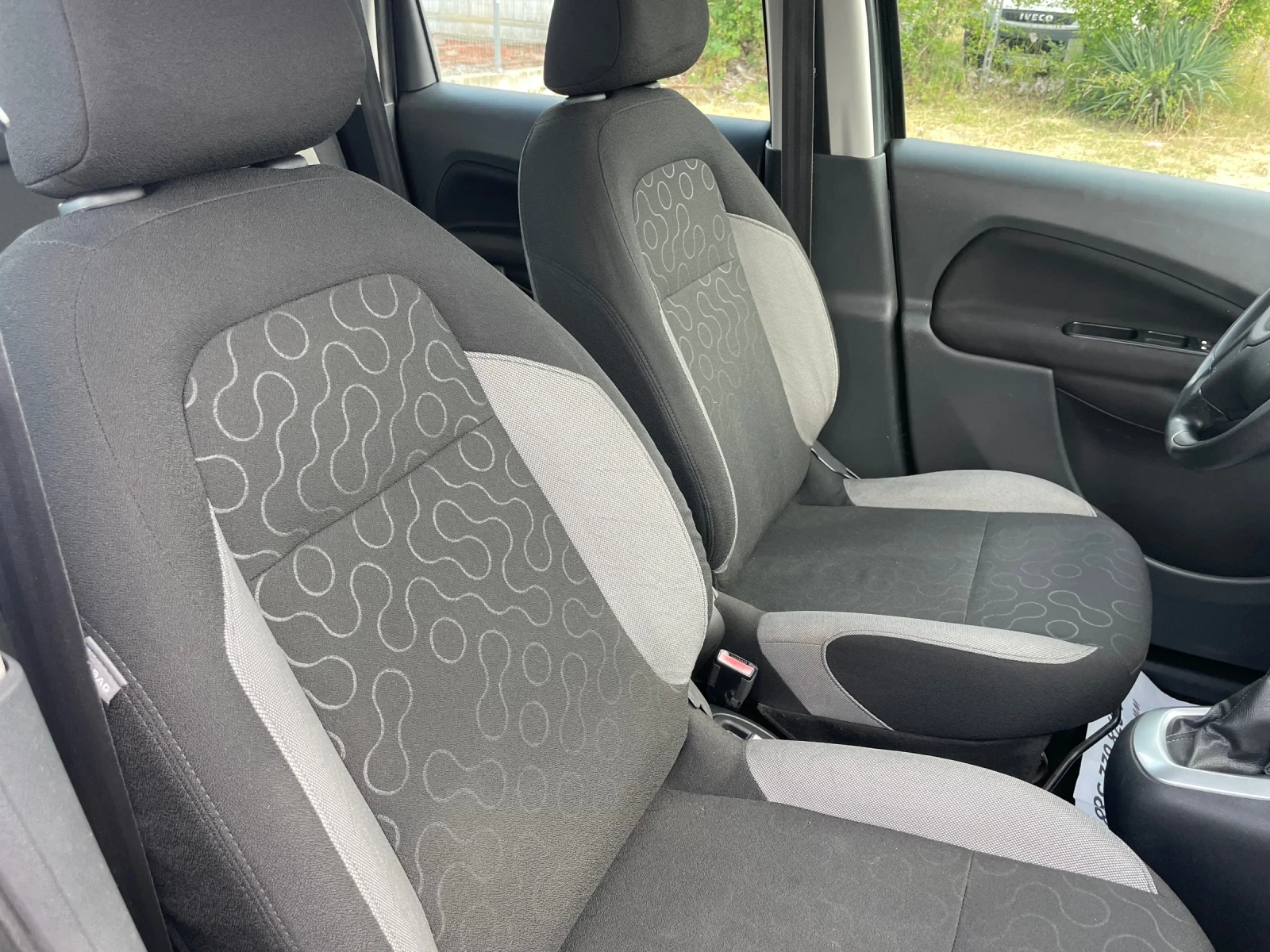 Citroen C3 Picasso 1.4I-95-ITALIA - изображение 6