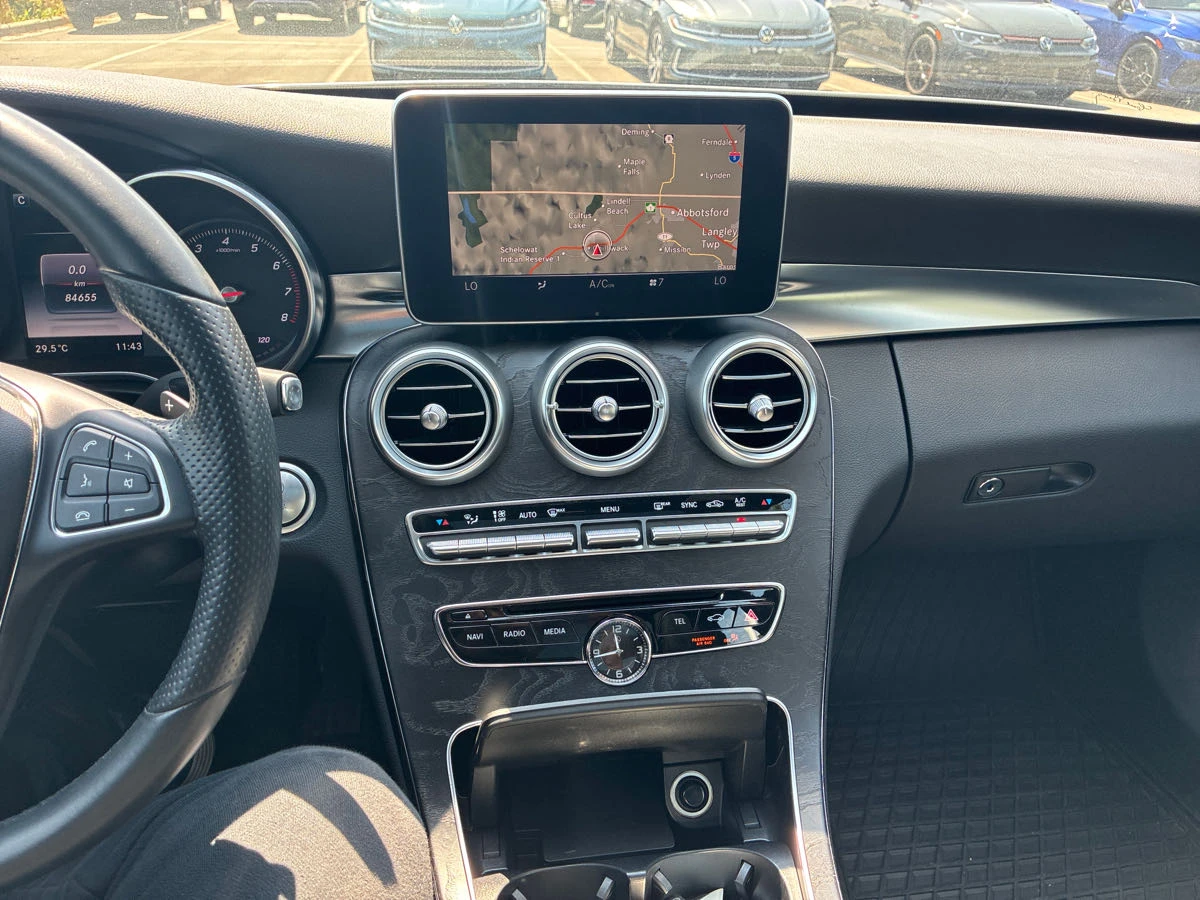 Mercedes-Benz C 300 * CARFAX * АВТО КРЕДИТ * ЦЕНА ДО БГ! - изображение 7