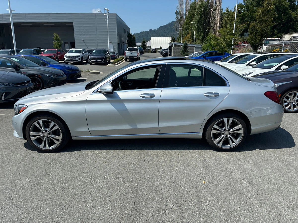 Mercedes-Benz C 300 * CARFAX * АВТО КРЕДИТ * ЦЕНА ДО БГ! - изображение 4