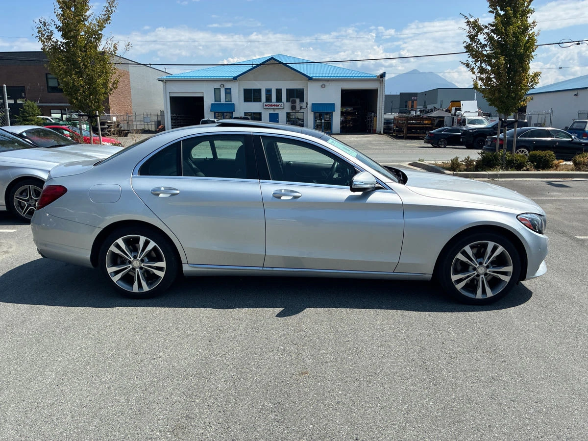 Mercedes-Benz C 300 * CARFAX * АВТО КРЕДИТ * ЦЕНА ДО БГ! - изображение 5